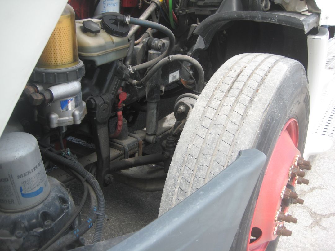 2013 FREIGHTLINER Cascadia - Image 10